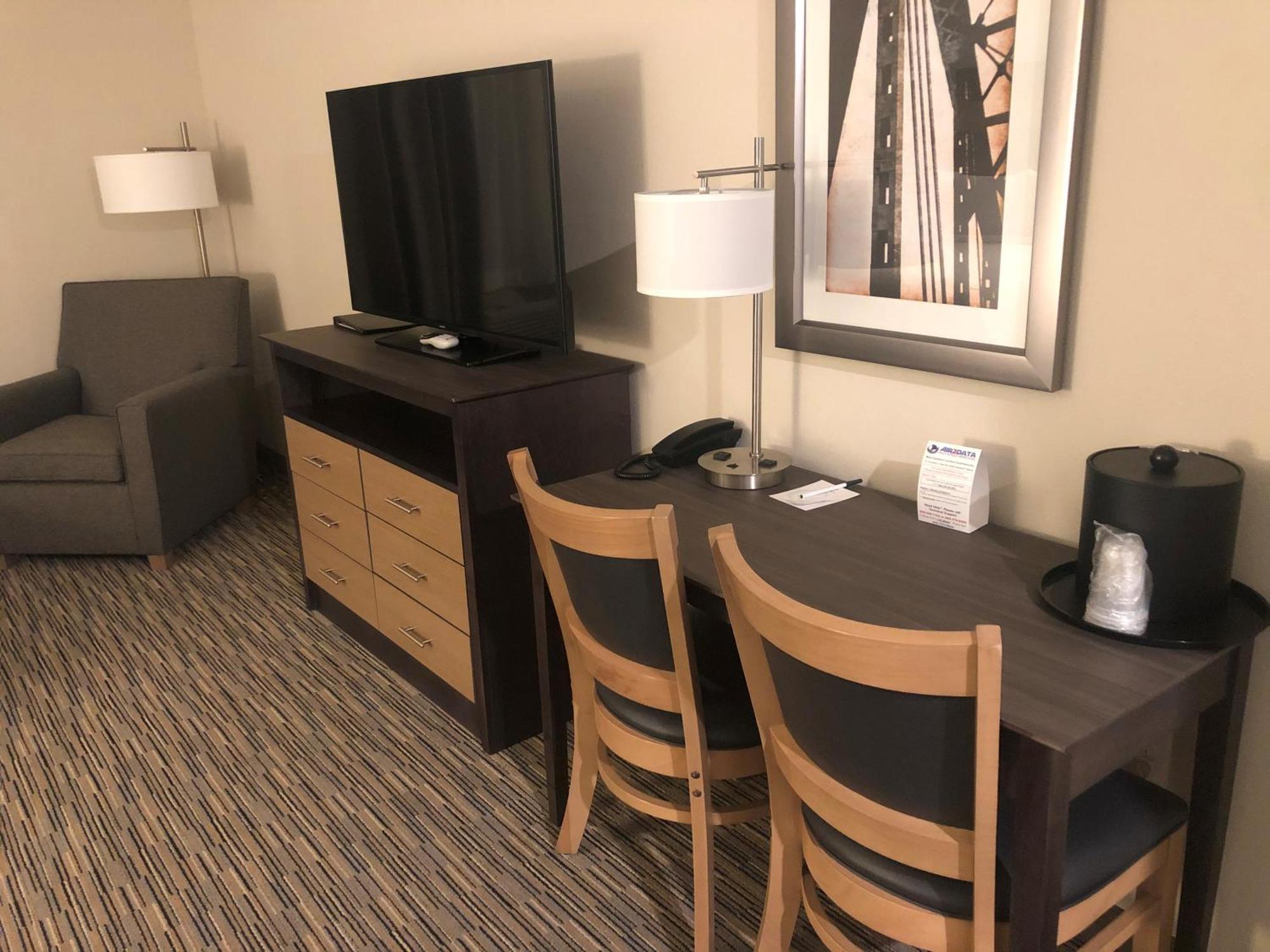 Grandstay Hotel & Suites Rock Valley الغرفة الصورة