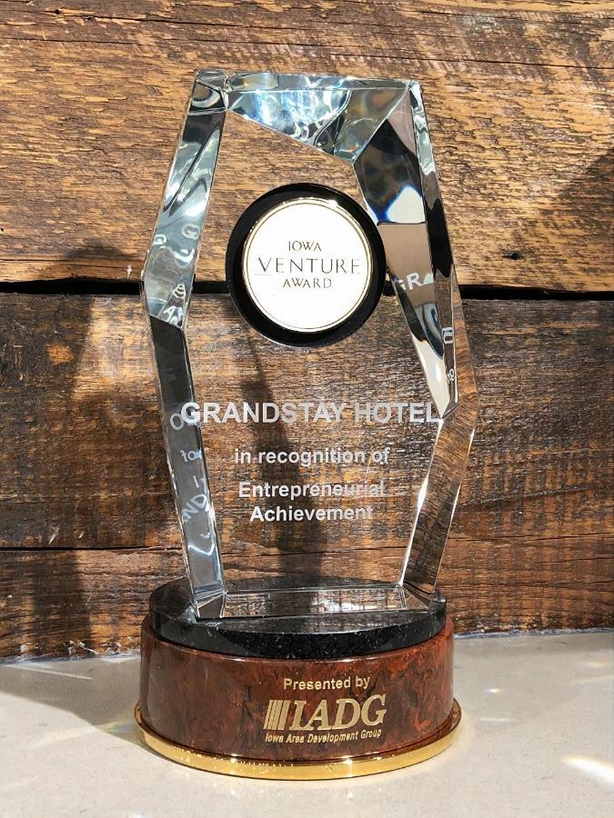 Grandstay Hotel & Suites Rock Valley المظهر الخارجي الصورة
